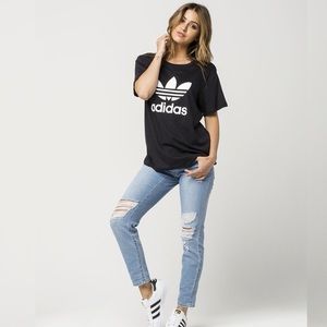 Adidas Originals Classic Trefoil Logo Boyfriend Tee in Black